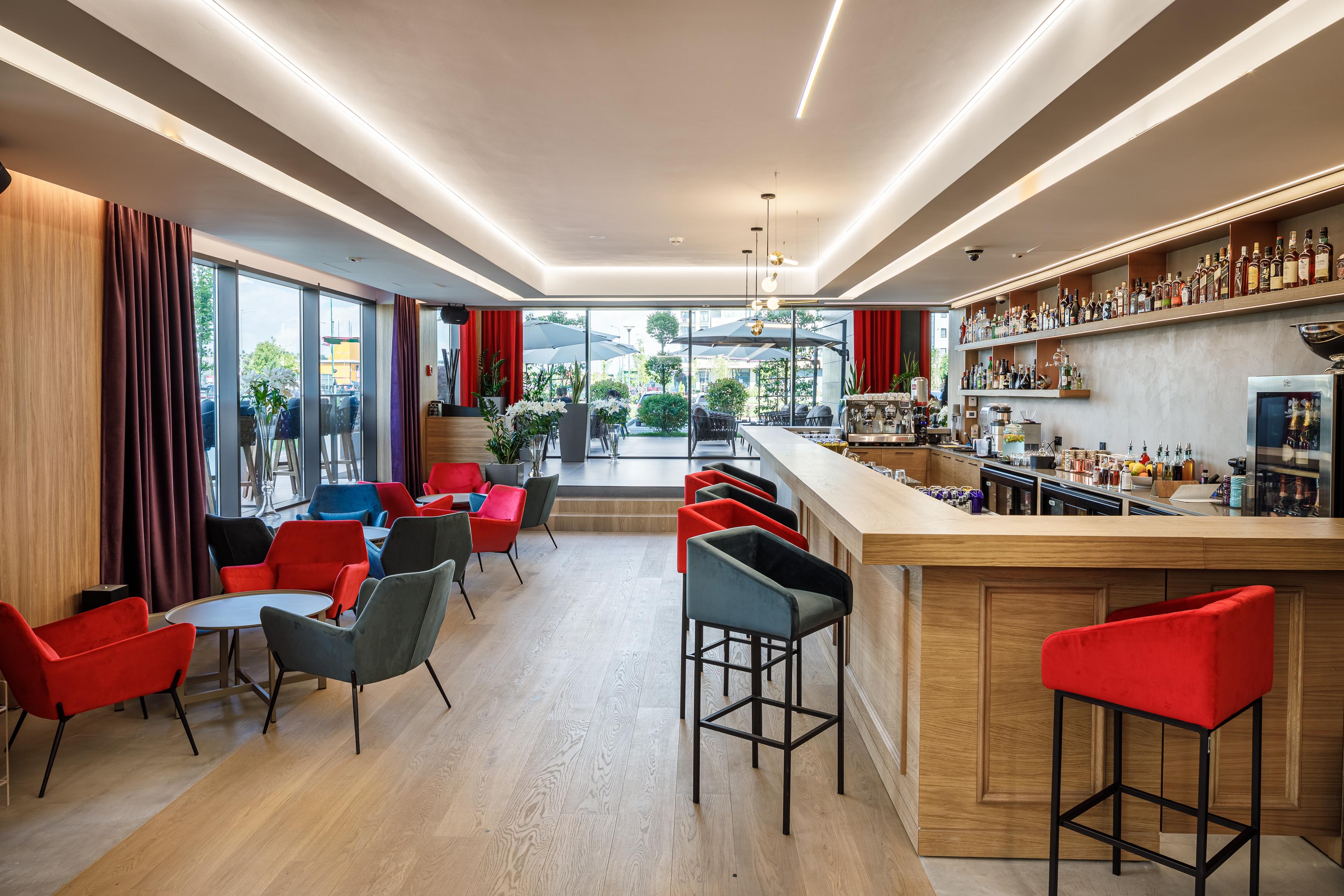 Qosmo Brasov Hotel Ngoại thất bức ảnh